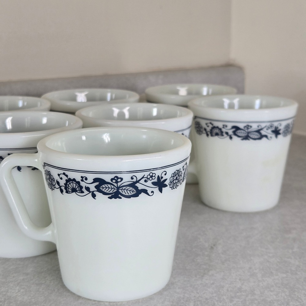 Vintage Pyrex Mugs‎ Set of 7White Blue Floral Band Coffee Tea Cups 1410 300 ml - Picture 3 of 6